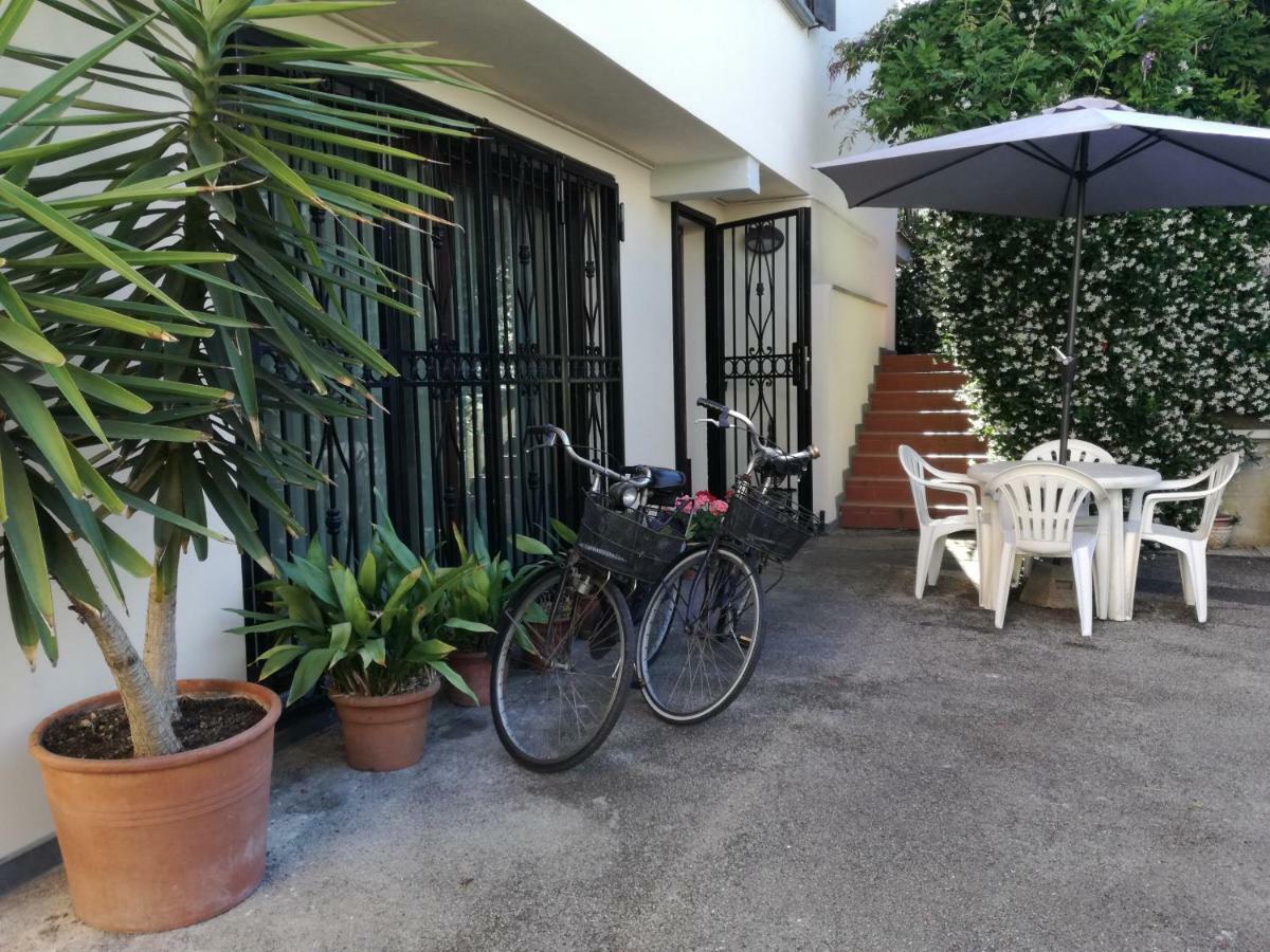 Il Glicine Di Lucca Apartment Exterior photo